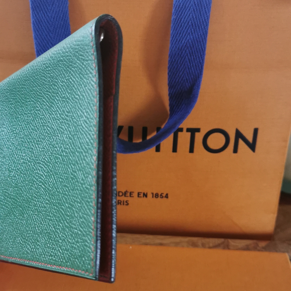 100% Authentic HERMES Wallet - Picture 3 of 11